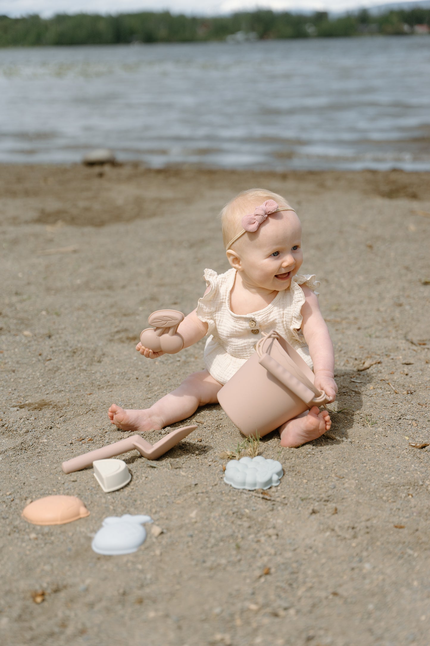 Blush Beach Bucket with Fruits