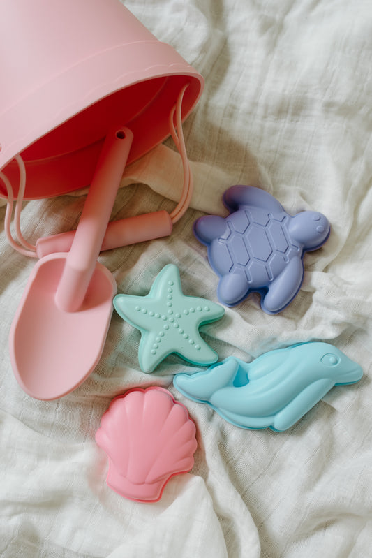 Bubblegum Beach Bucket with Ocean Characters