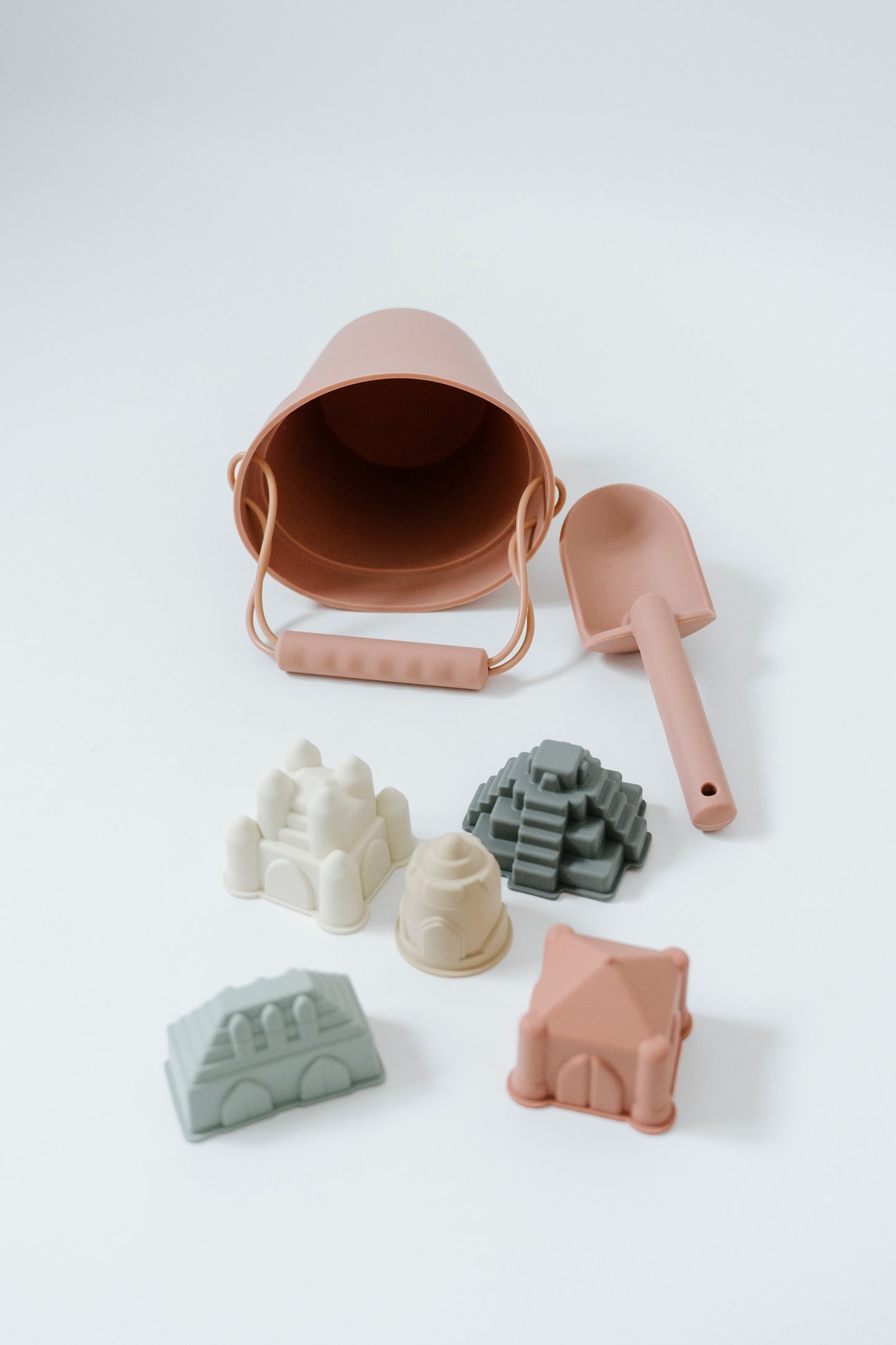 Blush Beach Bucket with Castle Toys